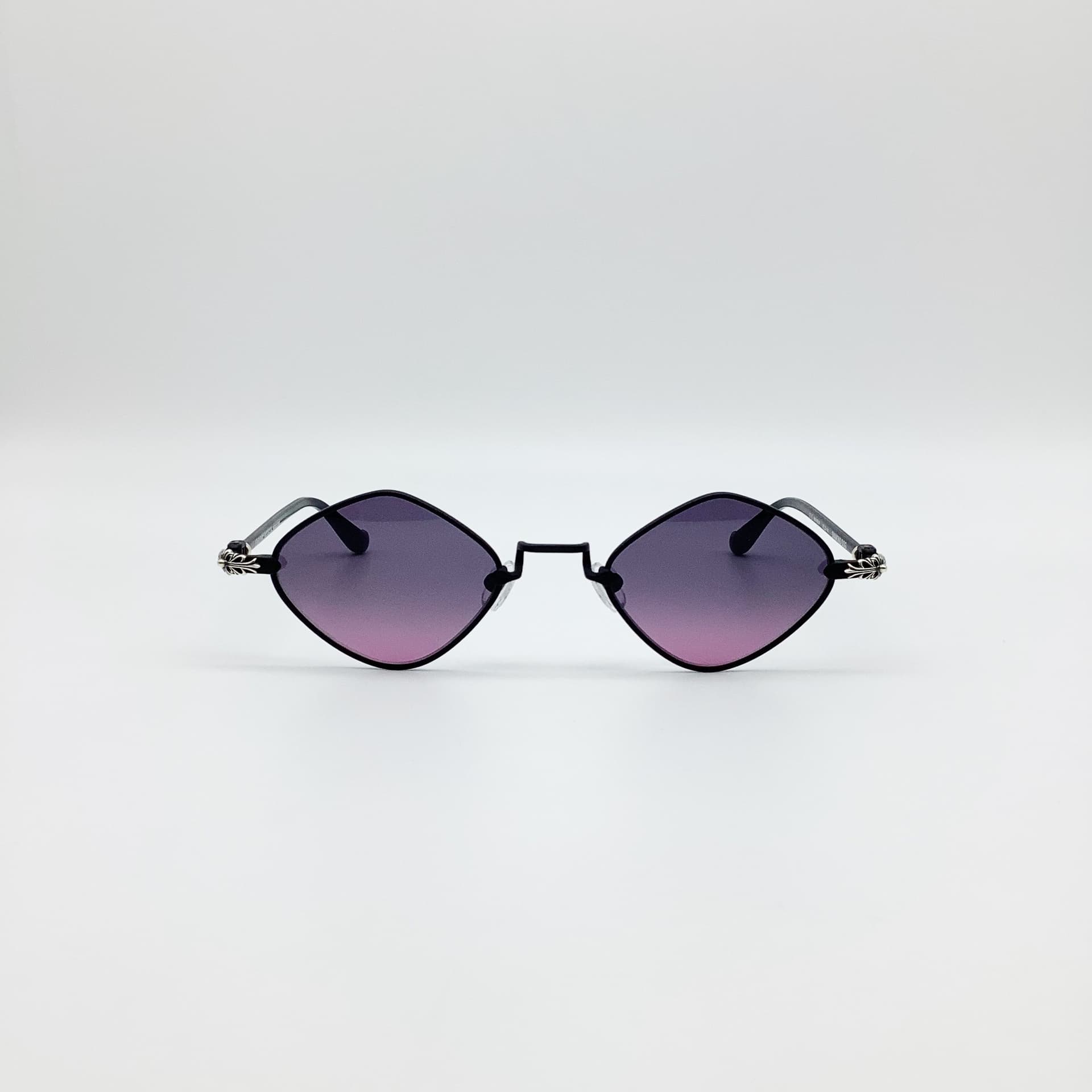 CHROME HEARTS DIAMOND DOG