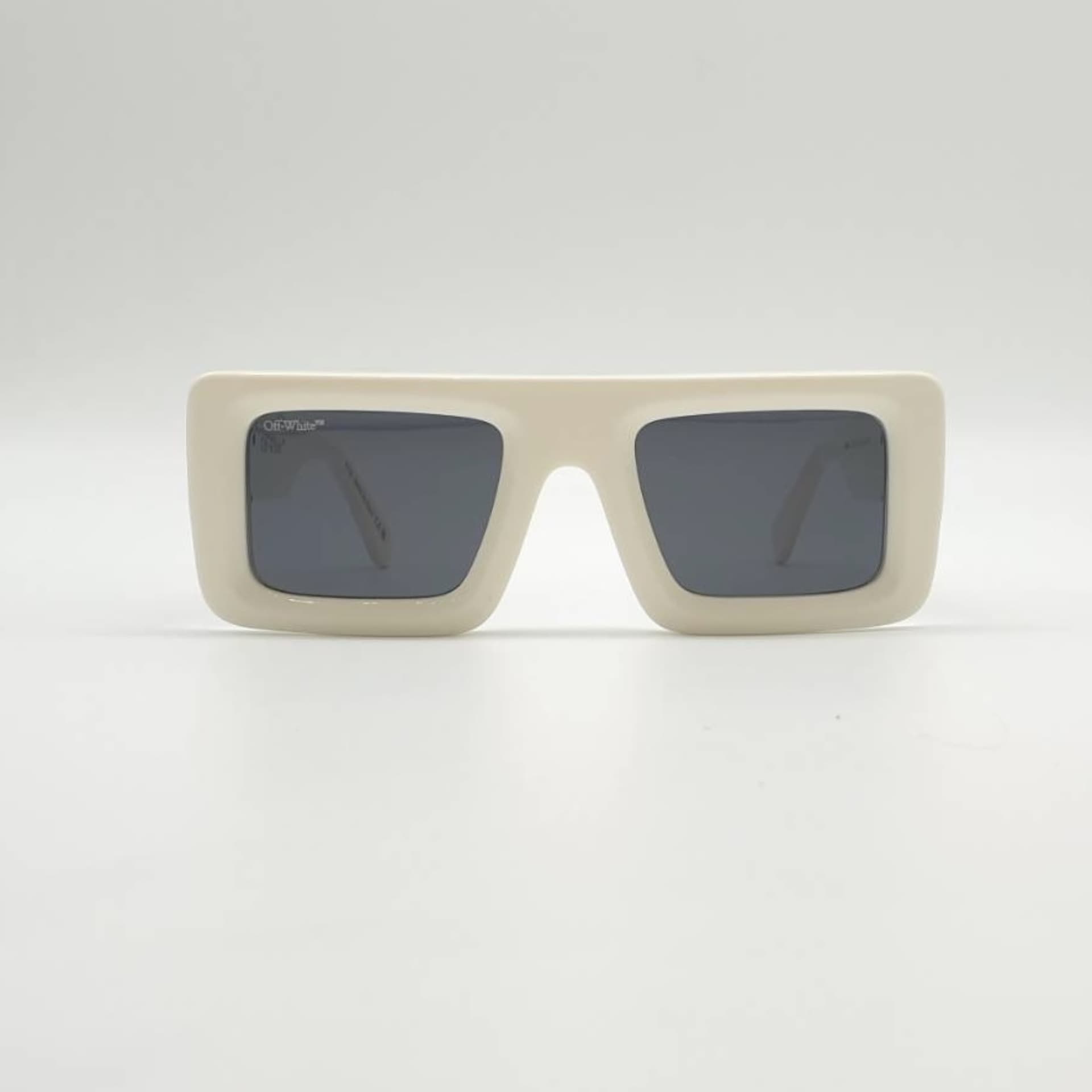 Off White OERI049