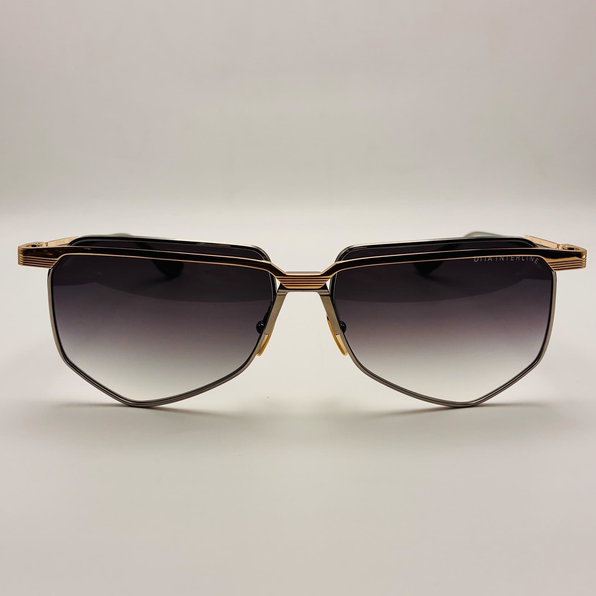 DITA 194-INTERLINE