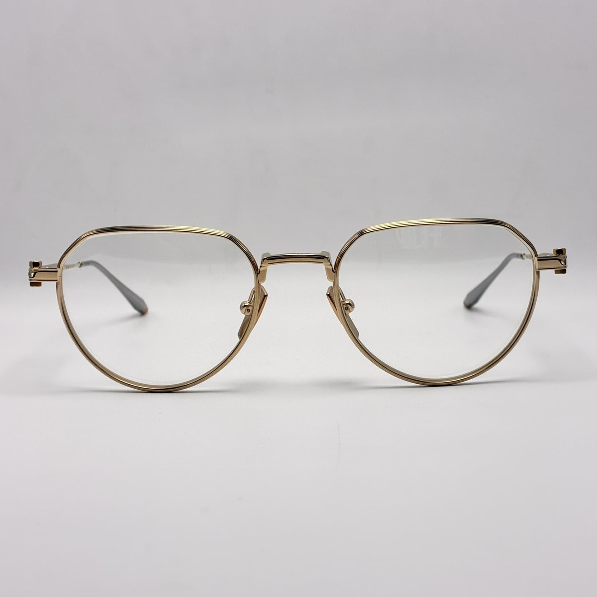 Akoni AKX-305A-ARTEMIS