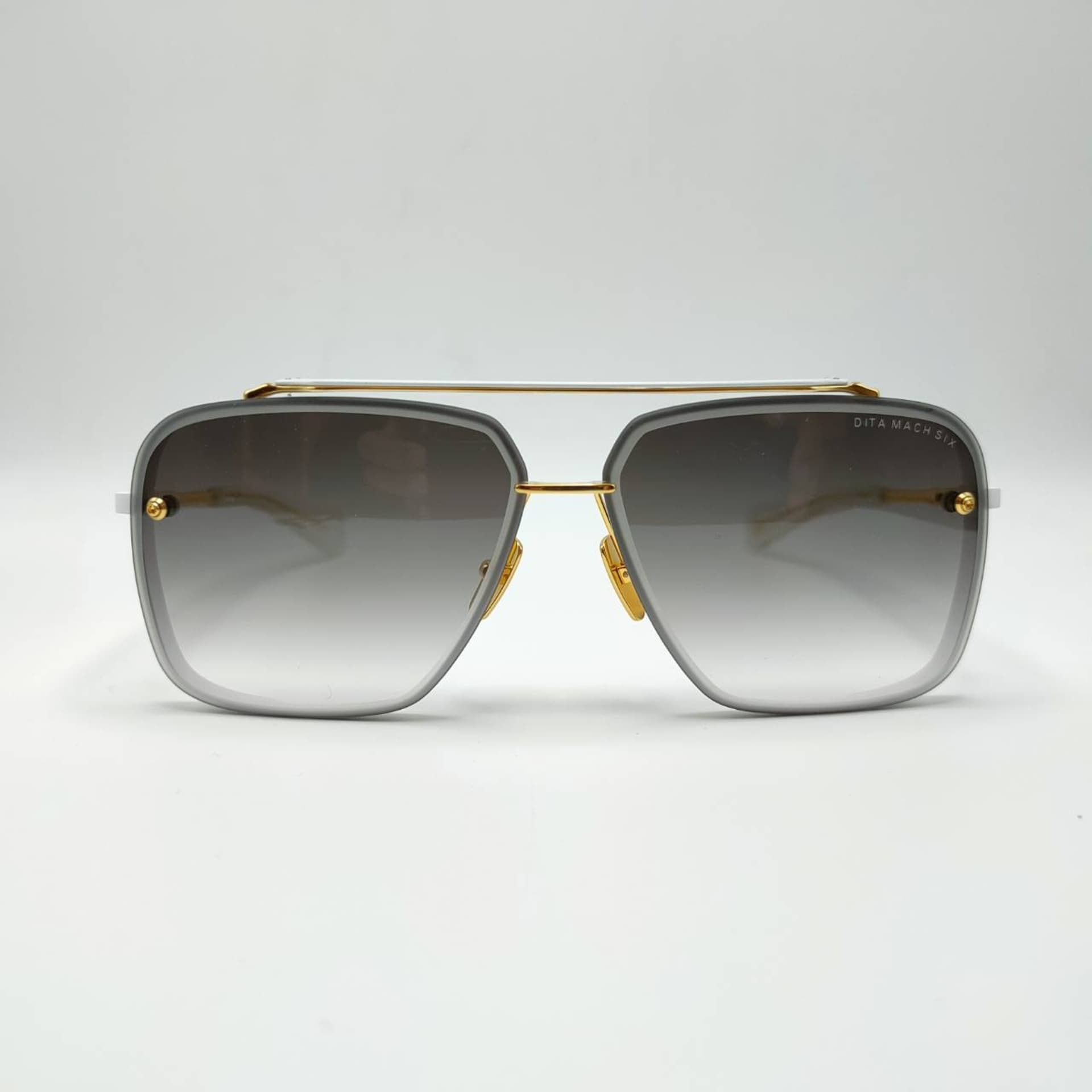 DITA 121-MACH-SIX